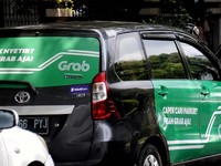 Menhub Beberkan Nasib Taksi dan Ojek Online