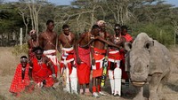 Maasai Cricket Warriors berpose dengan Sudan