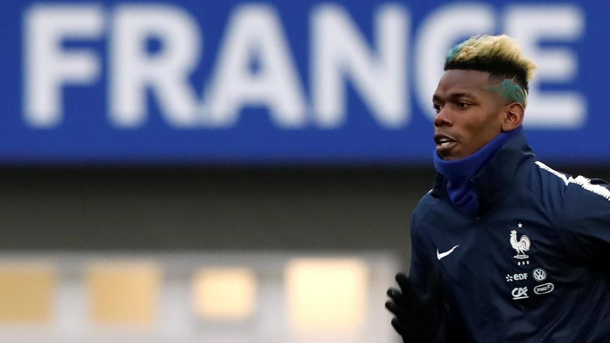 Paul Pogba dalam sesi latihan timnas Prancis (Foto: Gonzalo Fuentes/REUTERS)