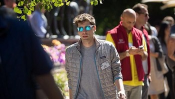 Aku memperkirakan otakku akan diunggah ke cloud, kata Altman kepada MIT Technology Review. Foto: istimewa  