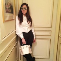 Maia juga memiliki tas Hermes langka yang harganya mencapai Rp 2 miliar. Tas Hermes Birkin Himalaya Niloticus Crocodile ini berharga mahal karena pembuatannya yang sulit. Foto: Instagram @maiaestiantyreal