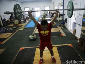Eko Yuli Tak Halangi Putrinya Jika ingin Jadi Lifter