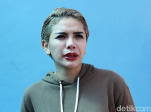 Nikita Anggap Lucinta Luna Gendeng karena Ogah Ngaku Transgender