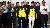 Kevin/Marcus tiba di terminal 2 Bandara Soekarno-Hatta, Selasa (20/3/2018) petang.