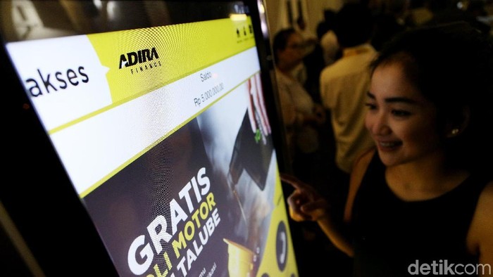 Adira Finance resmi meluncurkan aplikasi akses di Jakarta, Rabu (21/3). Hal itu untuk meningkatkan pelayanan secara digital.