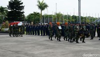 Upacara pelepasan jenazah berlangsung di Base Ops Lanud Adisutjipto Yogyakarta pagi ini.  (Foto: Dok Lanud Adisutjipto)
