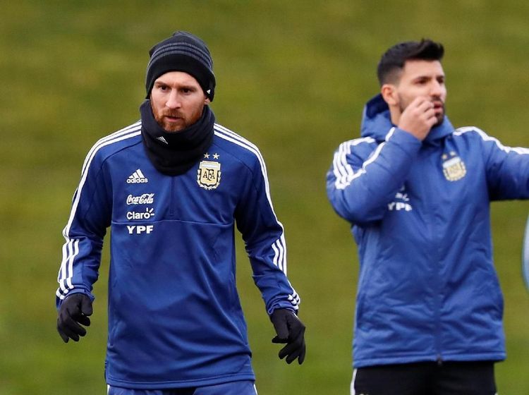 Halo Manchester! Messi Datang