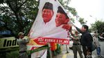 Satpol PP Turunkan Spanduk Gerindra-PD-Perindo di Cempaka Putih