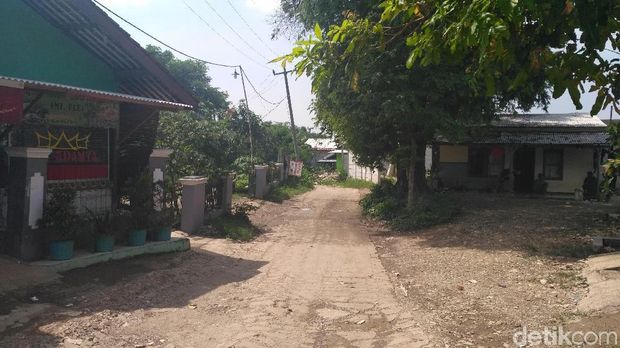 Kampung yang terjepit proyek Meikarta. 