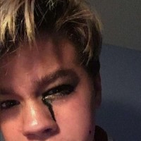 Tercolok eyeliner bisa lebih menyakitkan dari pada dibohongi pasangan. Foto: Twitter