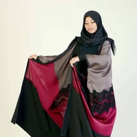 Memiliki tubuh tinggi dan jenjang, Ghaniya Salma pun sering dijadikan model. Ia bergaya fierce layaknya model profesional. Foto: Instagram/Ghaniyasalma