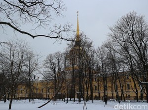 Mau Traveling dan Nonton Piala Dunia di Rusia, Ini Panduannya