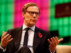 Dua Orang Ini Bikin Facebook dan Zuckerberg Dihantam Krisis