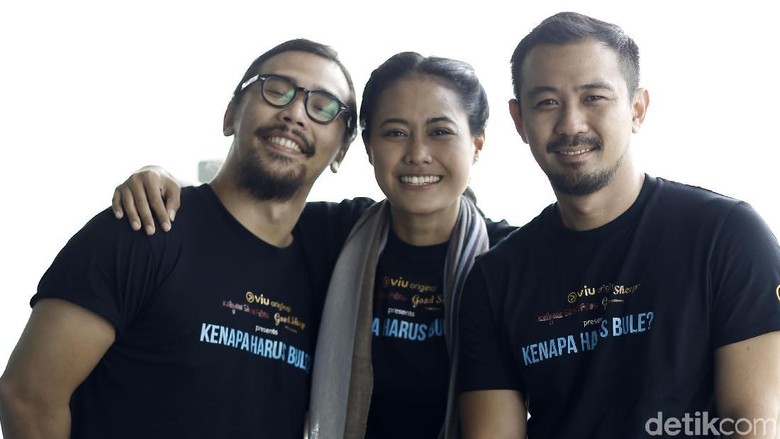 Komunitas Bule Hunter Jadi Sumber Kisah Cerita Kenapa Harus Bule? Komunitas Bule Hunter Jadi Sumber Kisah Cerita Kenapa Harus Bule?