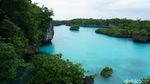 Foto: Yuki Kato dan Laguna Cantik Pulau Bair