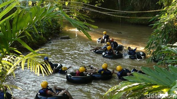 Wisata Sungai Kedawung, Banjarnegara.