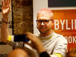 Dua Orang Ini Bikin Facebook dan Zuckerberg Dihantam Krisis