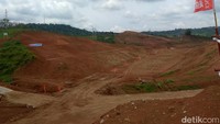 Rini menargetkan terowongan kereta cepat rampung dalam dua tahun lagi atau di 2020.