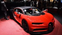 Chiron versi Sport mendapat keuntungan dari handling dan suspensi yang baru, lebih kaku. Foto: Geneva Motor Show