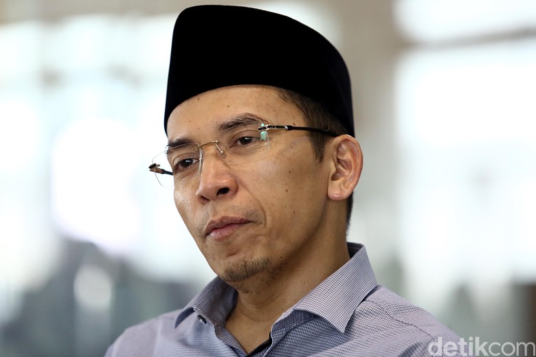 TGB Dukung Jokowi: Pro-Jokowi Gembira, Oposisi Terkaget-kaget TGB Dukung Jokowi: Pro-Jokowi Gembira, Oposisi Terkaget-kaget