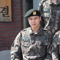 Pria yang saat ini tengah menjalani wajib militernya itu tak hanya sukses lewat akting, namun juga model hingga endorsement. Kekayaan Lee Min Ho mencapai US$ 10 juta atau senilai Rp 141 miliar. Foto: Istimewa