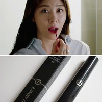 Ha Ji Won menyukai tampilan lipstik yang lebih soft. Ia pun menggunakan Giorgio Armani Lip Maestro #506 dalam serial The Time We Were Not In Love. Foto: Istimewa