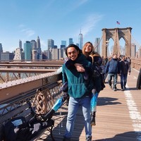 Seperti baru-baru ini, Rafi menyambangi Valerie di London.  Foto: dok. Instagram