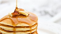 Si Taurus yang memiliki pola pikir klasik, suka kepastian dan keteraturan. Paling cocok makan  pancake dengan kucuran maple sirop atau taburan gula bubuk. Foto: Istock