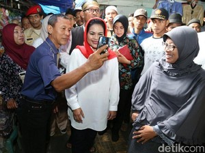 Ziarah ke Makam di Tuban, Puti akan Kembangkan Wisata Religi Jatim