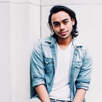 Inilah gaya kekinian Rafi Haikal di New York. Sang ayah Zulkifli Hasan pernah mengungkapkan kebanggaannya terhadap putranya ini yang kuliah arsitektur di New York.  Foto: dok. Instagram