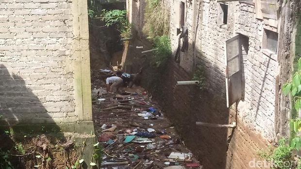 6 Motor Hanyut dan 97 Rumah Terendam di Cimenyan Bandung
