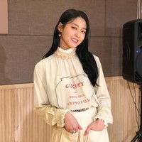 Wanita dengan nama asli Kim Seol Hyun itu pun sempat bermain di sejumlah drama. Salah satunya adalah drama berjudul Orange Marmalade yang tayang 2015.  Foto: dok. Instagram