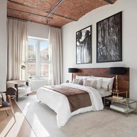 Di dalam penthouse terdapat empat kamar tidur dan empat kamar mandi. Foto: Dok. Stribling Marketing Associates