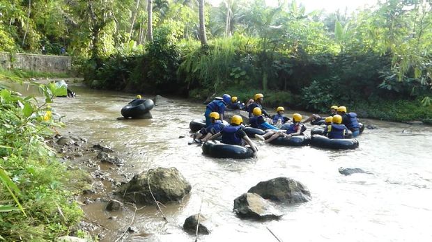 Wisata Sungai Kedawung, Banjarnegara.