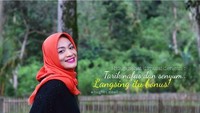 Ini nih quote dari Hughes yang bisa jadi inspirasi orang yang sedang berdiet. Hidup sehat dimulai dengan: tarik nafas dan senyum.. Langsing itu bonus!, ujarnya. Foto: Instagram hughes.dewi