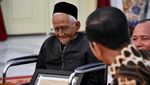 Foto: Hangat Pertemuan Jokowi dengan Nyak Sandang