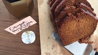 Yang ini cocok buat penyuka rempah, Ginger Cake. Cake dengan rasa jahe segar dan beown sugar. Pas dinikmati dengan espresso.Foto: Instagram: oneinamillion_seoul