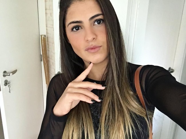 Wanita cantik bernama Danielle Favatto ini adalah putri dari striker terbaik Brasil sepanjang masa Romario Faria. Foto: Instagram