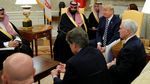 Foto: Senyum dan Tawa Putra Mahkota Saudi Saat Bertemu Trump
