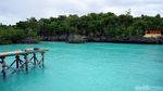 Foto: Yuki Kato dan Laguna Cantik Pulau Bair