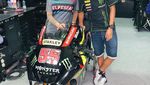 Suzana Manaf, WAGs Berhijab Pendatang Baru di Paddock MotoGP