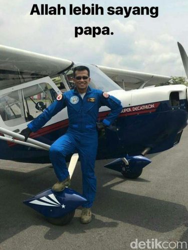 Swafoto Terakhir Pilot Hanafie sebelum Pesawat Kecelakaan di Cilacap