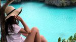 Foto: Pramugari Cantik dan Indahnya Pulau Bair