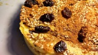 Bagi Hughes, turun hingga 80 kg dalam 15 bulan adalah bonus dari usahanya jalani hidup sehat. Ia masih mengonsumsi makanan manis seperti banana cake buatannya sendiri. Foto: Instagram hughes.dewi
