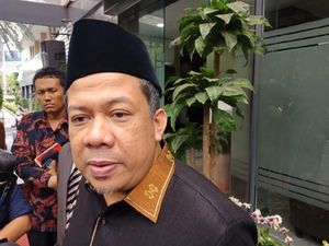 Polisi Bersenjata Masuk Unri Geledah Teroris, Fahri Hamzah Protes