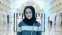 Noor Suzana Abdul Manaf adalah istri Hafizh Syahrin, pebalap Malaysia yang tahun ini jadi sensasi setelah ditunjuk Moster Tech Yamaha 3 menjadi pemgganti Jonas Folger di sepanjang musim 2018. (Instagram @suzanamnf)