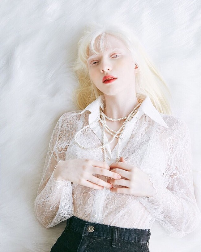 Awalnya, gadis kelahiran 1996 ini mulai terjun ke industri model sejak dirinya melakukan cosplay karakter anime Jepang. Foto: Instagram