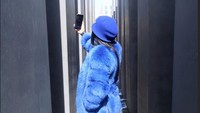 Nggak pelak Syahrini saat berada di Monumento Al Holocausto Judio, Berlin menuai komentar dan hujatan keras. Foto: Dok. Instagram/princessyahrini