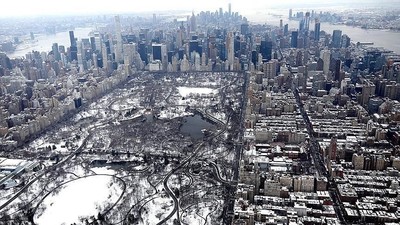 Riuh Dunia dalam Gambar: Salju di Central Park, 2 Tahun Bom Brussel