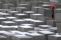 Dear Syahrini, Ini Lho Cerita Monumen Holocaust Berlin